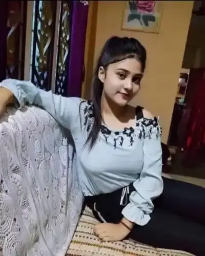 Escorts Service In Tamkuhi Raj