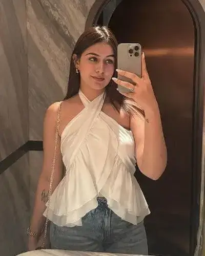 Escorts In Tamkuhi Raj