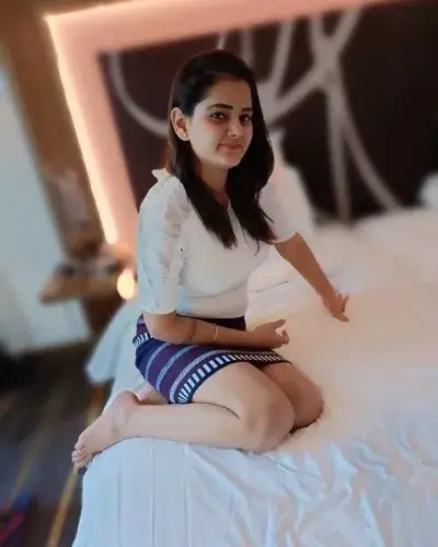 Escort Service In Tamkuhi Raj